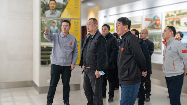 北京林業大學副校長李雄一行到英利集團參觀考察