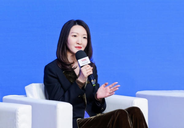 苗青受邀出席“報(bào)時(shí)中國經(jīng)濟(jì)2025”圓桌對話活動(dòng)